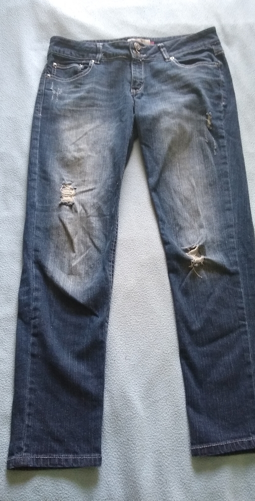 Dark Ripped Jeans